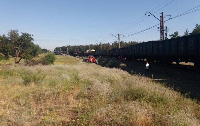 В Днепре с рельсов сошли 11 вагонов грузового поезда 