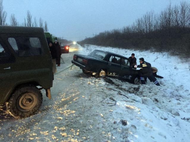 Непогода: В Донбассе за сутки на дорогах произошло 8 аварий