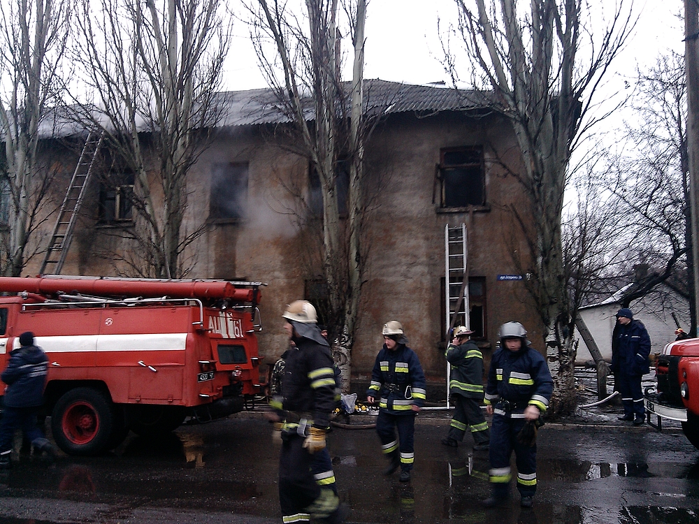 В Торецке горели сразу четыре квартиры, есть погибшая