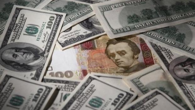 НБУ: Официальный курс гривни к концу недели еще повысили