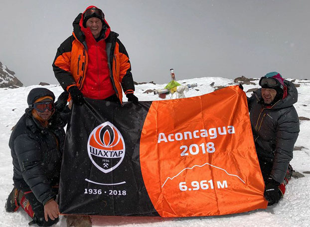 Болельщики «Шахтера» поднялись на высочайшую вершину в Андах