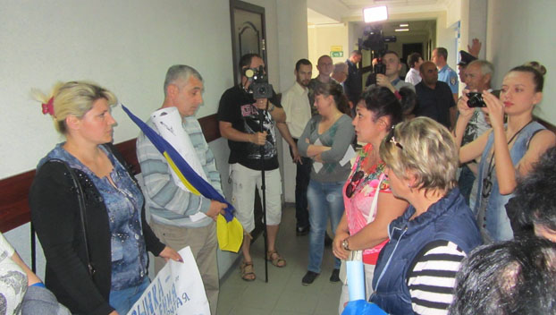 В Краматорске предприниматели из Новогродовки требовали встречи с губернатором