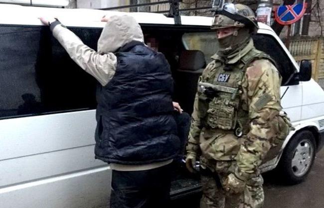 В Ровно разоблачили банду, участники которой выдавали себя за бойцов ВСУ 