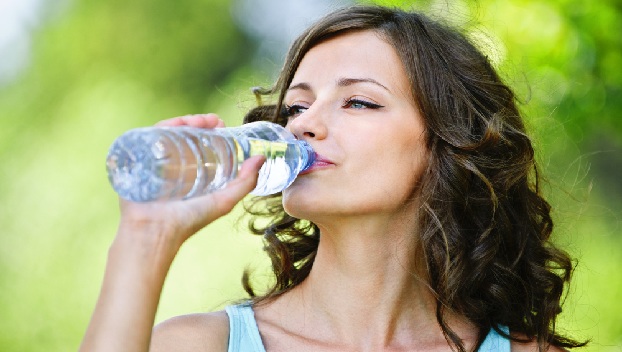 Когда лучше пить воду: до или после еды