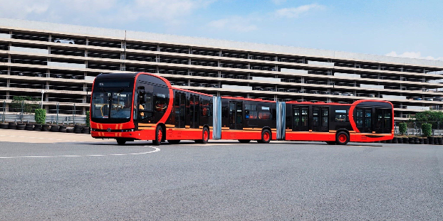 В Китае представили самый длинный электробус в мире