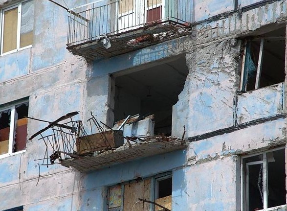 Более 270 жителей подали заявки на компенсацию за разрушенное жилье
