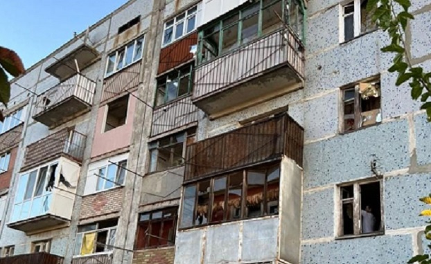 За добу в Донецькій області знову пошкоджені житлові будинки, є вбитий і поранені