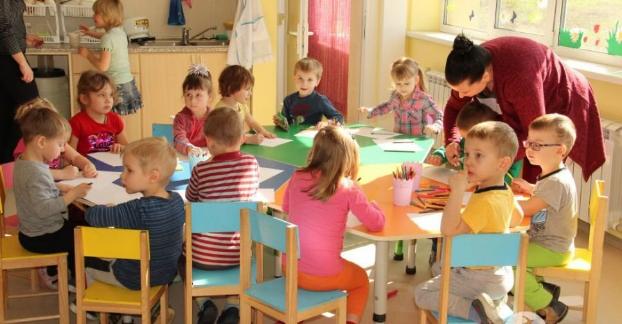 Когда в Доброполье откроют детские сады?