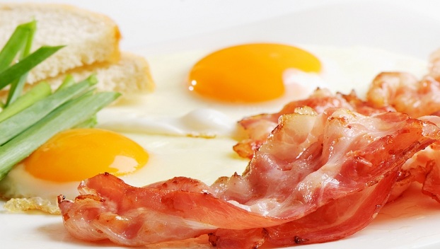 Специалисты считают, что яичница на завтрак не так полезна 
