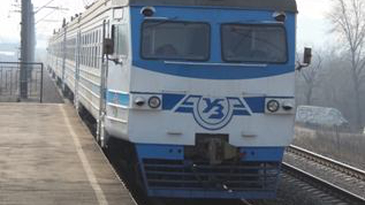 В Донецкой области восстановят курсирование восьми пригородных поездов