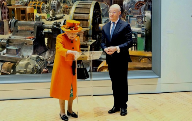 Королева Елизавета II впервые разместила пост в Instagram