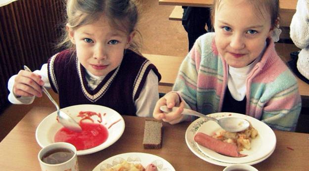 В Славянске школьный обед оставят бесплатным