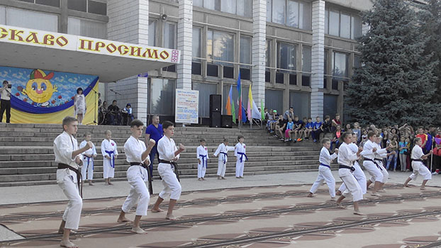 Ко Дню физкультуры и спорта в Константиновке приурочили Олимпийскую неделю и городской  праздник