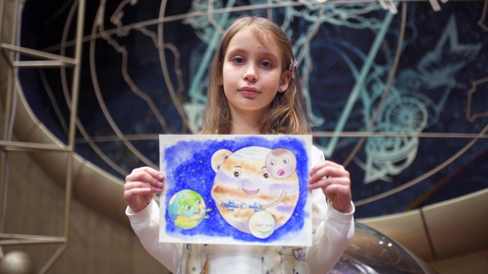 Рисунок восьмилетней украинки украсит космическую ракету