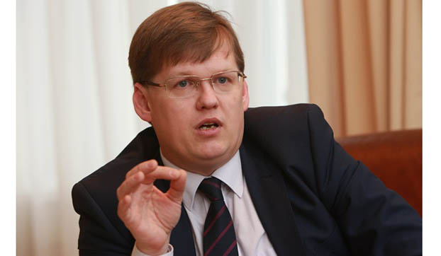 Розенко анонсировал два повышения пенсий в 2017