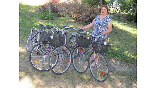 В Добропольском районе для социальных работников приобрели велосипеды