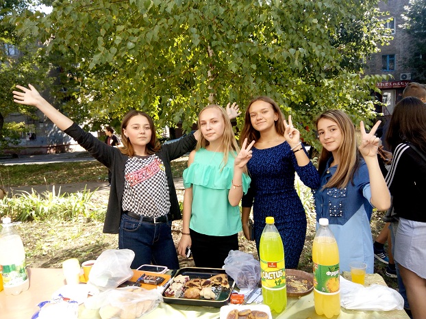 Школьники  Константиновского лицея устроили жителям района настоящий праздник