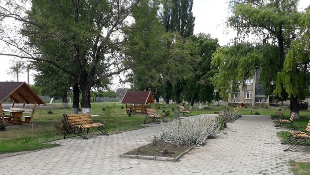 В селе Добропольского района появился уютный уголок для отдыха