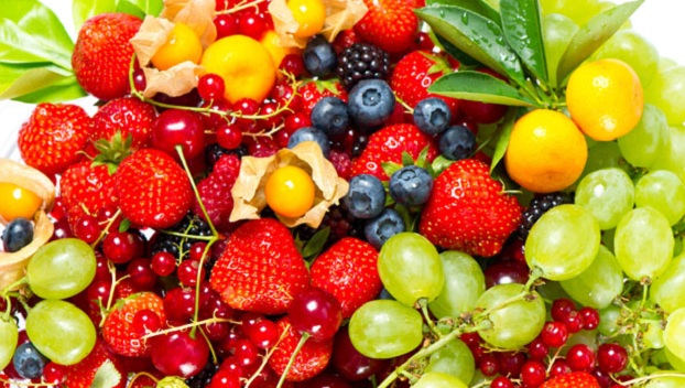 Какие ягоды и фрукты могут быть опасными