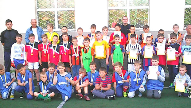 Соревнования по мини-футболу встретил Покровск