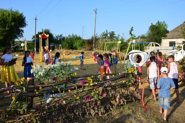 В Славянском районе громада благоустраивает территорию