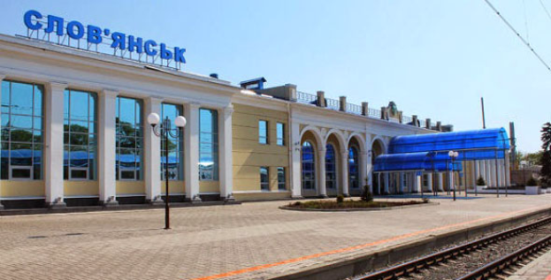 На привокзальной площади города Славянска началось строительство супермаркета
