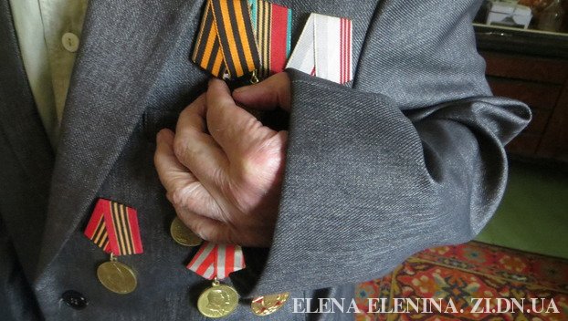 Покровск: накануне Дня Победы с ветерана сорвали три медали
