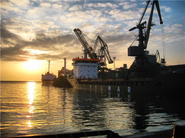 Порт Мариуполя хотят распродать
