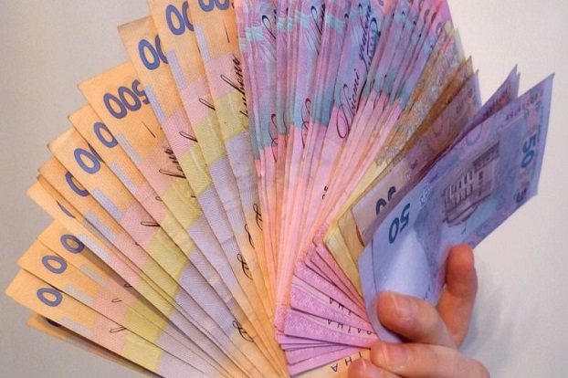 Размер средней зарплаты в Донецкой области в июне превысил 12 000 гривень