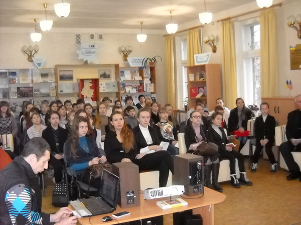 Международная академия литературы и журналистики начала работу в Артемовске