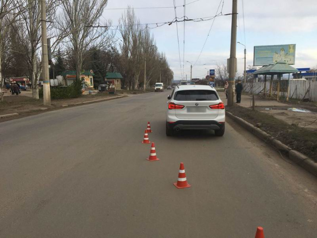 В Славянске автомобиль сбил девушку