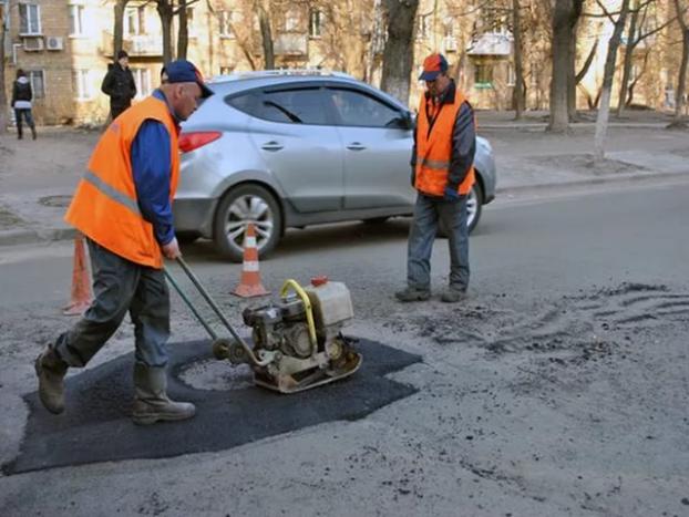 На ремонт дорог Донетчины выделят из облбюджета более полумиллиарда гривень