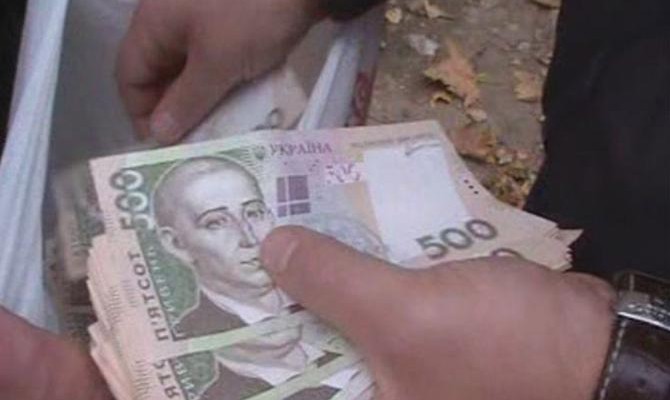 В Краматорске будут судить полицейского за взятку в 13 500 гривень