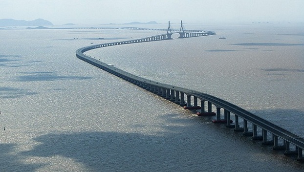 В Китае построили самый длинный в мире мост 