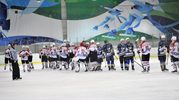 Хоккей: Донецкий ХК «Донбасс» встретится с харьковской «Юностью»