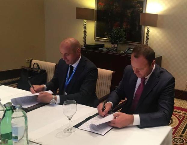 Украина и Россия подписали контракт о транзите нефти на 10 лет