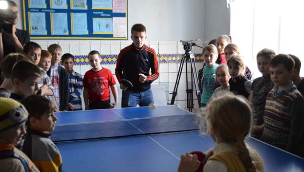 Красноармейских школьников продолжили приобщать к настольному теннису 