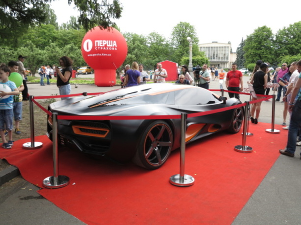 В Украине презентован первый отечественный суперкар