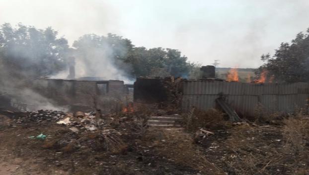 В Зайцево от обстрела сгорели жилые дома
