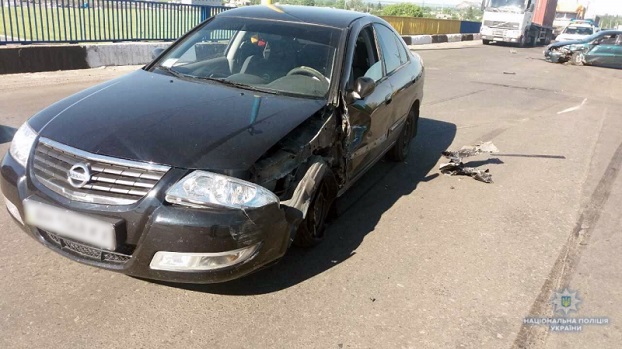 В масштабной дорожной аварии в Покровске столкнулись три иномарки