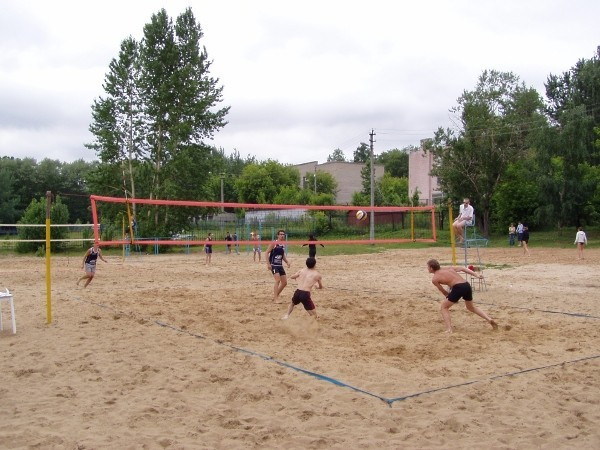 В Покровске прошли соревнования по пляжному волейболу
