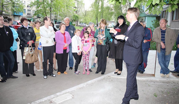 Мэр Мирнограда начал обсуждать с громадой проблемы благоустройства города