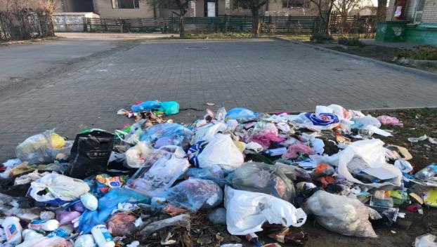 Почему в Константиновке так много мусора 