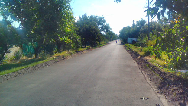 На окраинах Доброполья дороги дождались ремонта