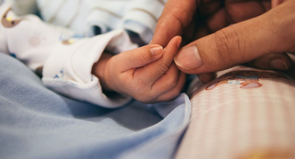 Новорожденный младенец умер от COVID-19 в Мариуполе — СМИ