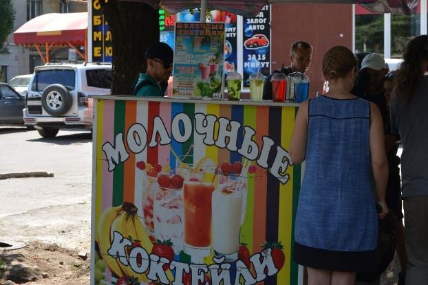 Опасные коктейли продают в центре Мариуполя
