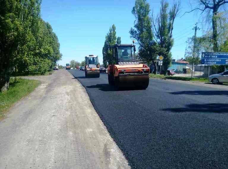 Губернатор поручил отремонтировать дорогу из Краматорска в Мариуполь как можно скорее