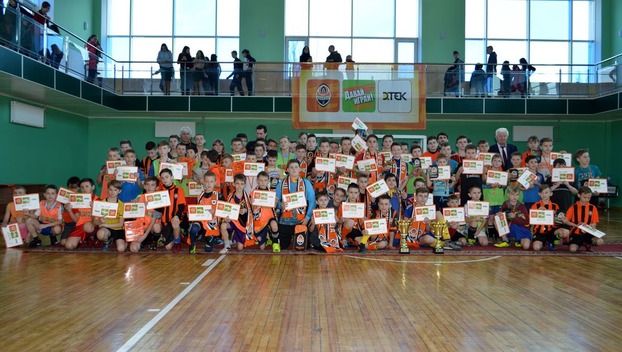 В Доброполье определены победители футбольного турнира «Давай, играй!»