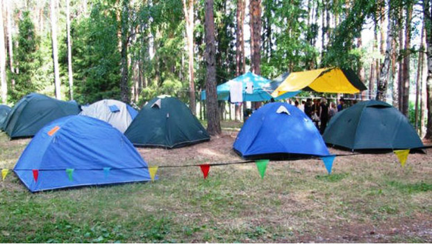 На Голубых озерах заработали христианские палаточные лагеря