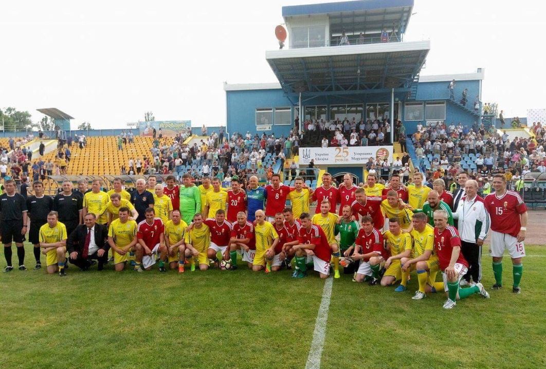 Сборная Украины по футболу взяла реванш у венгров спустя 25 лет